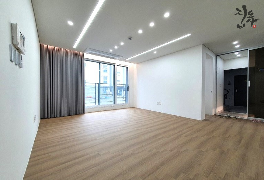 경기 고양일산동구 성석동 501동 ✨화이트우드톤 세련된 인테리어✨ 위시티 상권/ 옵션이 어마어마한 테라스 3룸 분양 매물번호 10056 사진 4